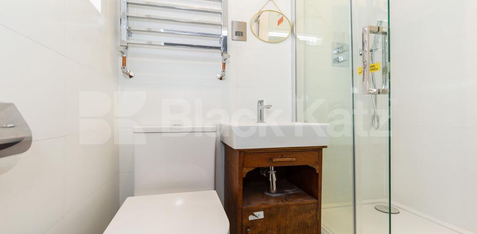 			3 Bedroom, 2 bath, 1 reception Apartment			 Ballards Lane, FINCHLEY CENTRAL N3